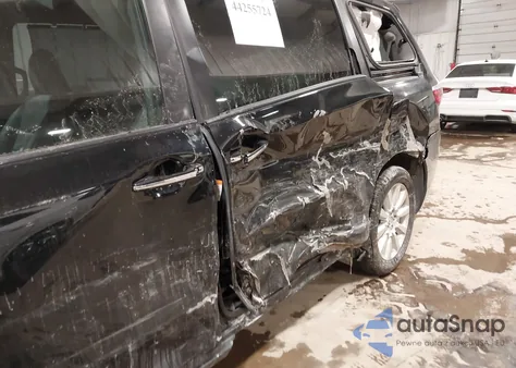 2017 Toyota Sienna Xle Premium 7 Passenger z USA, uszkodzony, nr VIN 5TDDZ3DC7HS148054